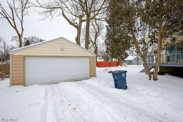 584 Evans Avenue, Akron, OH 44310