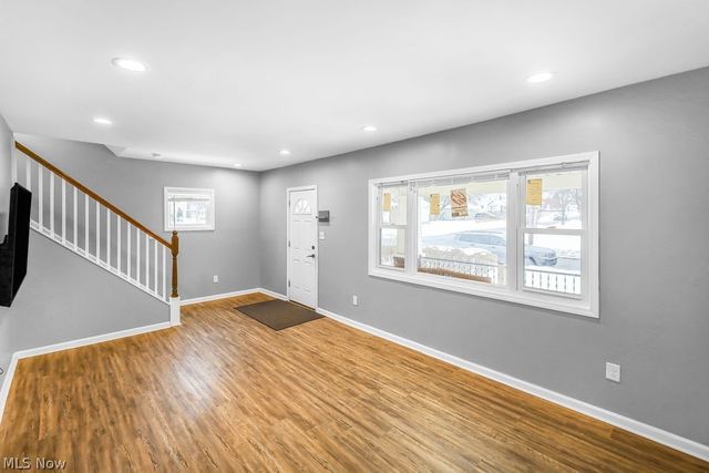 584 Evans Avenue, Akron, OH 44310