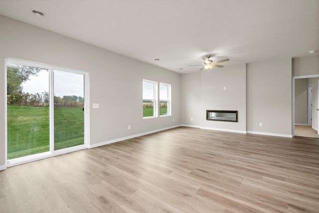 918 Spruce Circle N, Cambridge, MN 55008