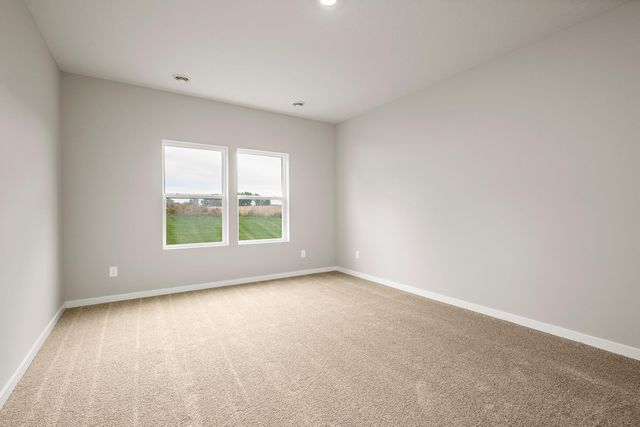 918 Spruce Circle N, Cambridge, MN 55008