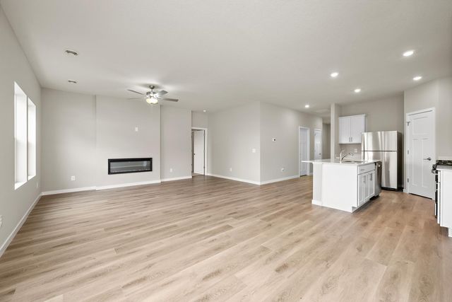 918 Spruce Circle N, Cambridge, MN 55008