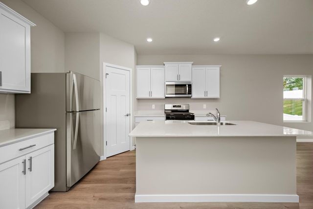 918 Spruce Circle N, Cambridge, MN 55008