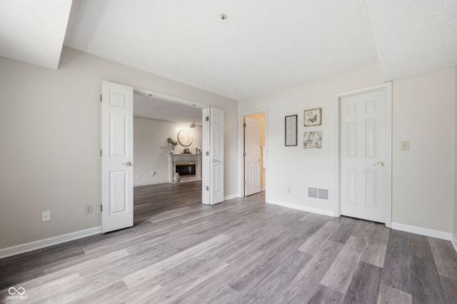 7601 Newport Bay Drive 110, Indianapolis, IN 46240
