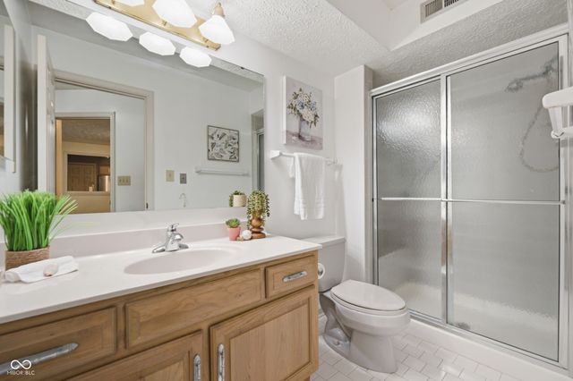 7601 Newport Bay Drive 110, Indianapolis, IN 46240