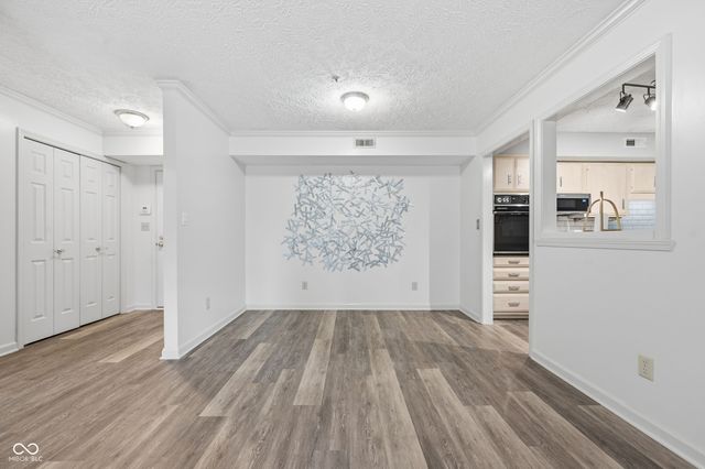 7601 Newport Bay Drive 110, Indianapolis, IN 46240