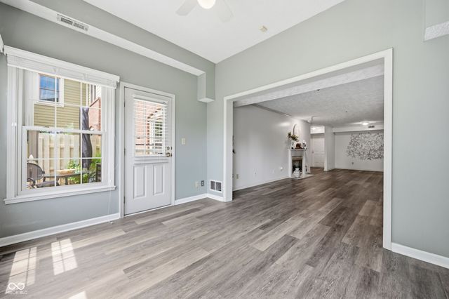 7601 Newport Bay Drive 110, Indianapolis, IN 46240
