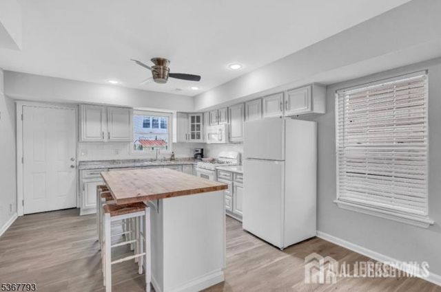 28 Bay Avenue, Keansburg, NJ 07734