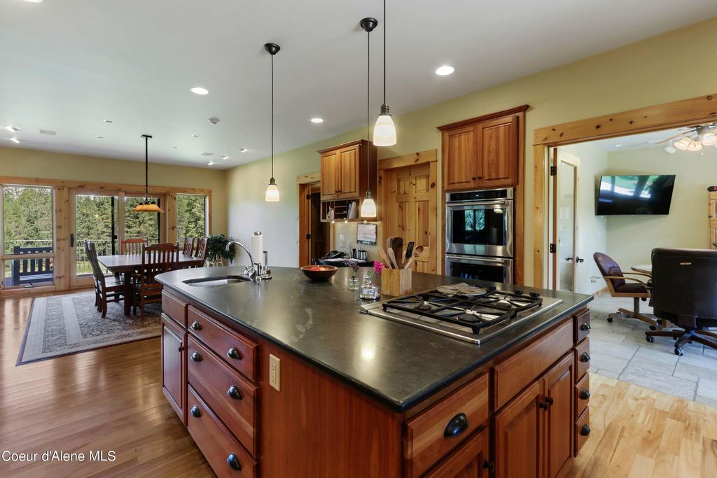 877 Heath Lake RD, Sagle, ID 83860 photo 14