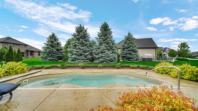 9723 Elle Avenue, St. John, IN 46373