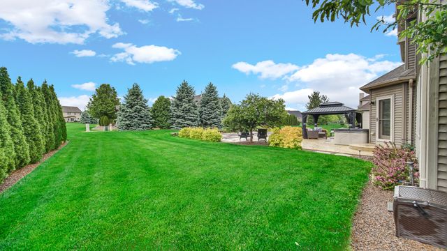 9723 Elle Avenue, St. John, IN 46373