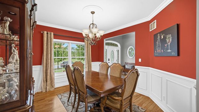 9723 Elle Avenue, St. John, IN 46373