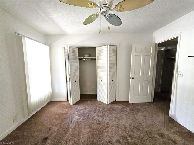 1010 High Ridge Road, Kernersville, NC 27284