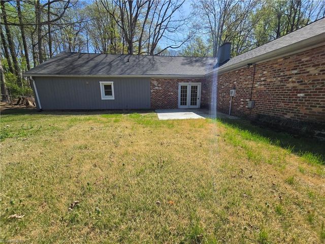 1010 High Ridge Road, Kernersville, NC 27284