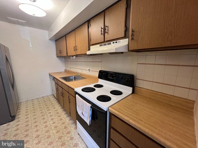 808 MIDDLETON PL, West Norriton, PA 19403