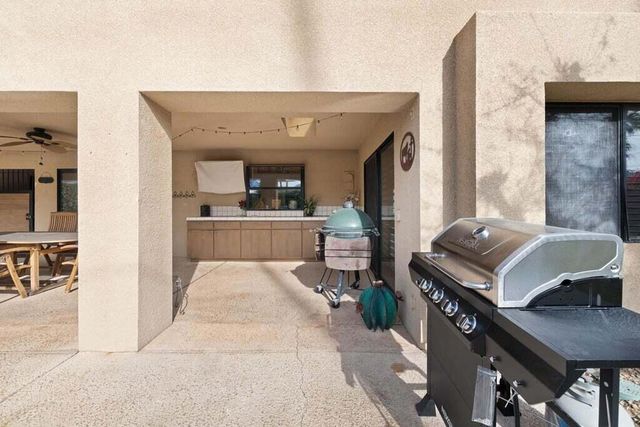 74681 Peppertree Drive, Palm Desert, CA 92260