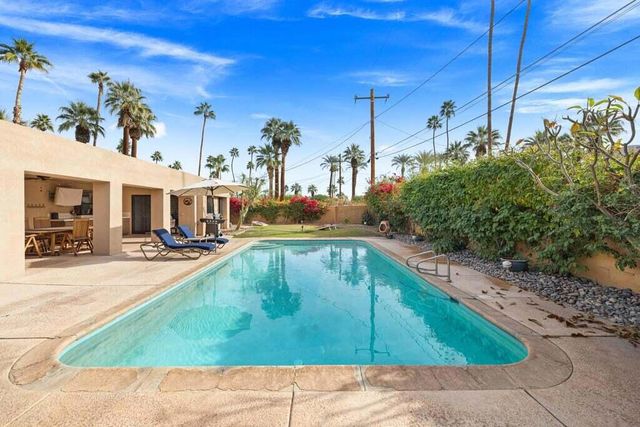 74681 Peppertree Drive, Palm Desert, CA 92260