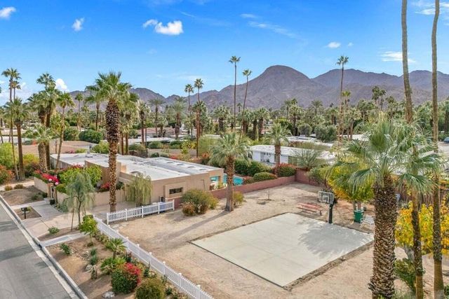 74681 Peppertree Drive, Palm Desert, CA 92260