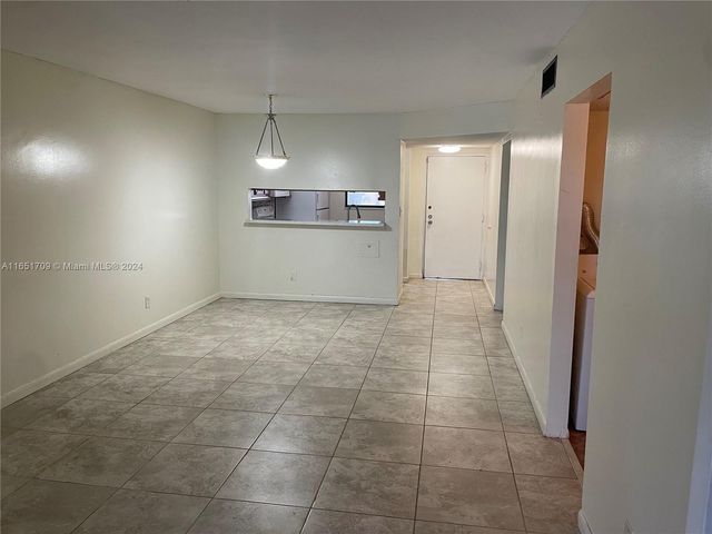 3252 Foxcroft Rd 206, Miramar, FL 33025