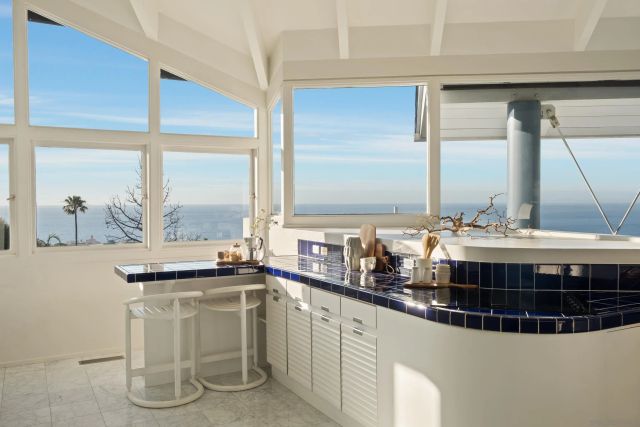 1705 Valdes Dr, La Jolla, CA 92037