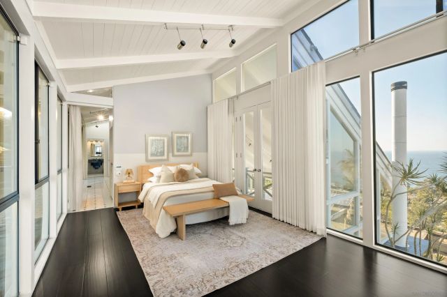 1705 Valdes Dr, La Jolla, CA 92037