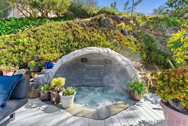 1705 Valdes Dr, La Jolla, CA 92037