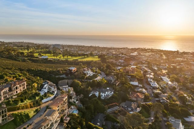 1705 Valdes Dr, La Jolla, CA 92037