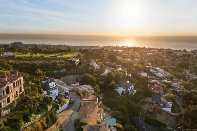 1705 Valdes Dr, La Jolla, CA 92037