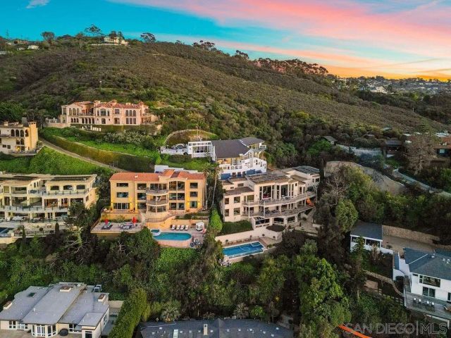 1705 Valdes Dr, La Jolla, CA 92037