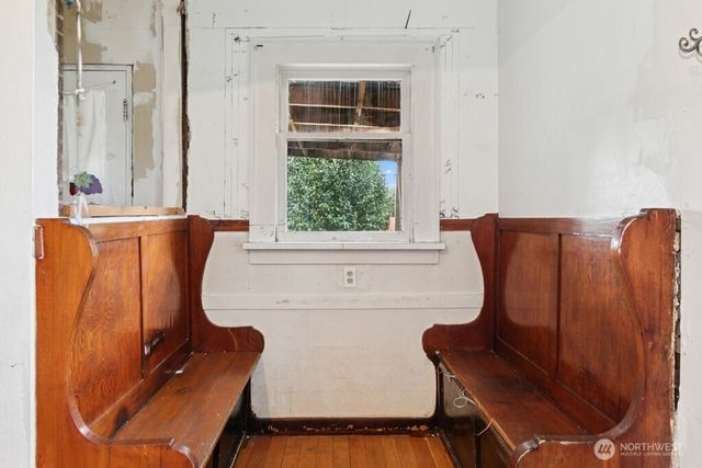 5627 44th Avenue SW, Seattle, WA 98136