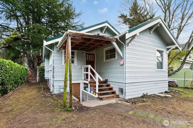 5627 44th Avenue SW, Seattle, WA 98136