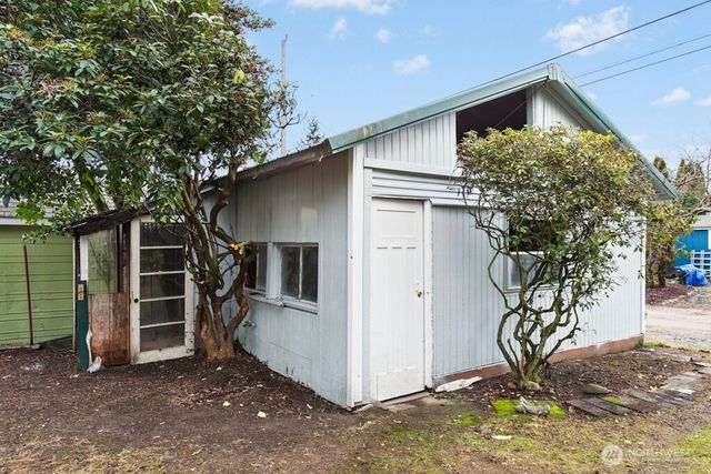 5627 44th Avenue SW, Seattle, WA 98136