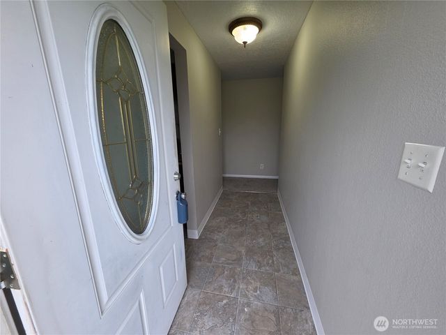 3293 Olive Way, Longview, WA 98632