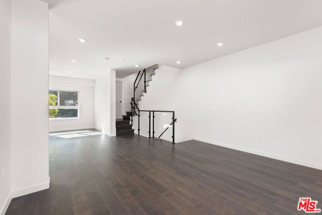 849 N Alta Vista Boulevard 1, Los Angeles, CA 90046