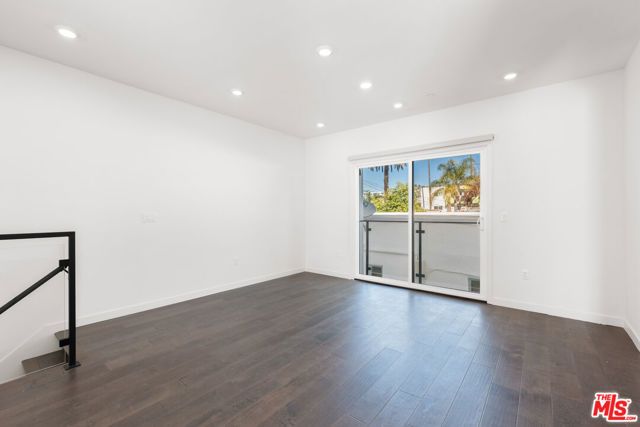 849 N Alta Vista Boulevard 1, Los Angeles, CA 90046