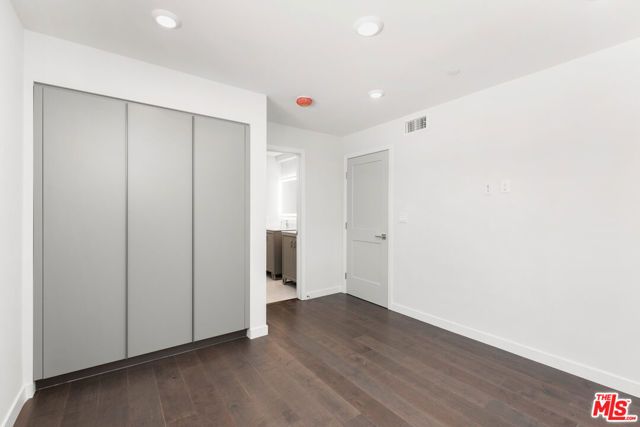849 N Alta Vista Boulevard 1, Los Angeles, CA 90046