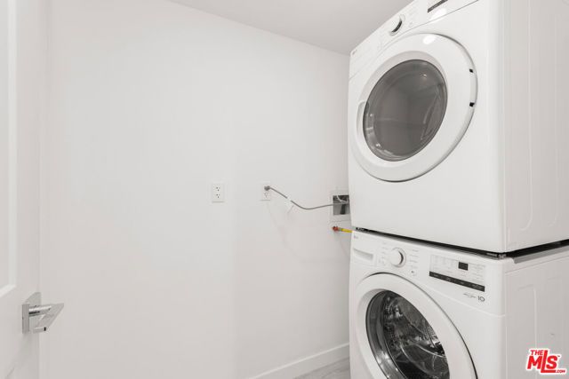 849 N Alta Vista Boulevard 1, Los Angeles, CA 90046