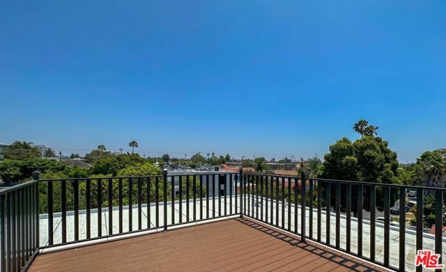 849 N Alta Vista Boulevard 1, Los Angeles, CA 90046