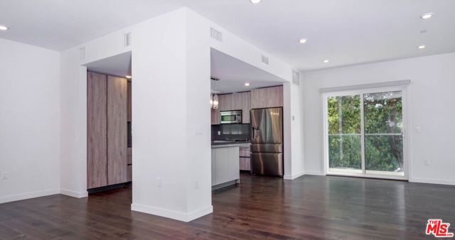 849 N Alta Vista Boulevard 1, Los Angeles, CA 90046