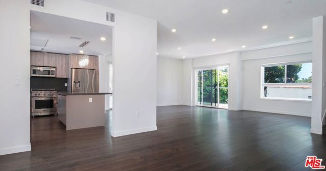 849 N Alta Vista Boulevard 1, Los Angeles, CA 90046