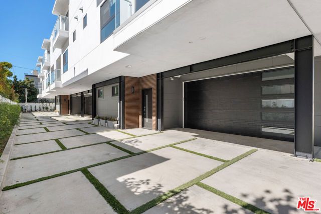 849 N Alta Vista Boulevard 1, Los Angeles, CA 90046