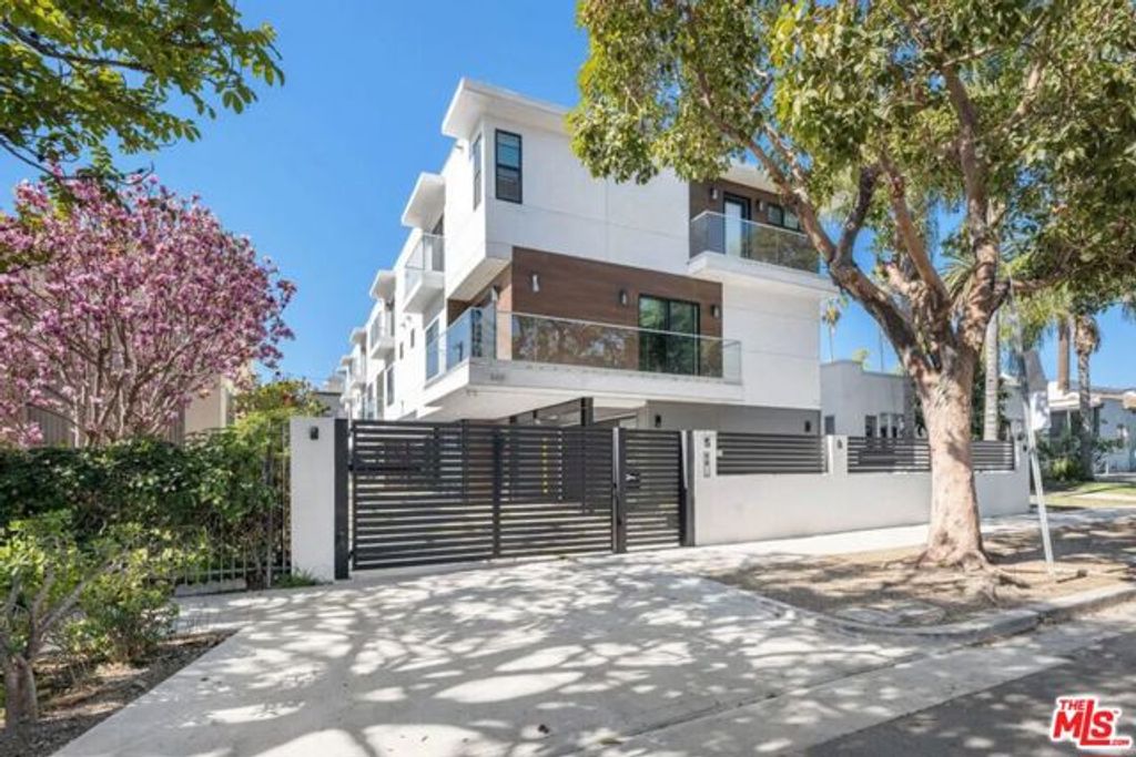 849 N Alta Vista Boulevard 1, Los Angeles, CA 90046