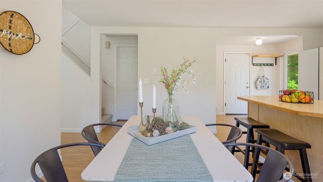 2130 NE Edwin Court, Poulsbo, WA 98370