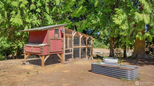 2130 NE Edwin Court, Poulsbo, WA 98370