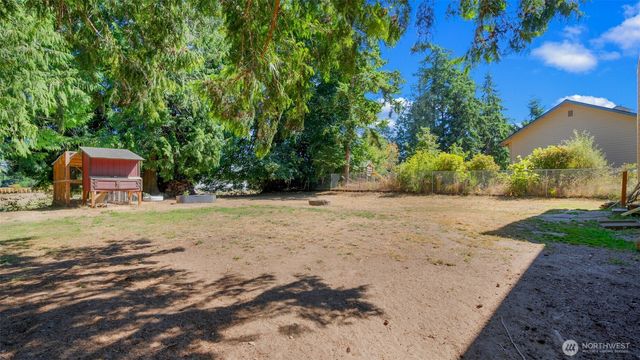 2130 NE Edwin Court, Poulsbo, WA 98370