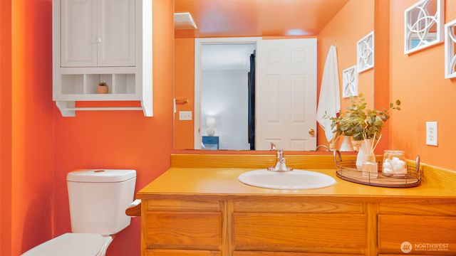 2130 NE Edwin Court, Poulsbo, WA 98370