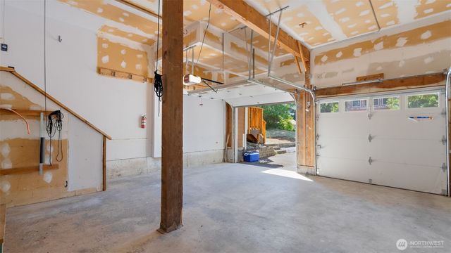 2130 NE Edwin Court, Poulsbo, WA 98370