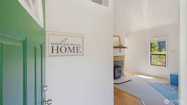2130 NE Edwin Court, Poulsbo, WA 98370