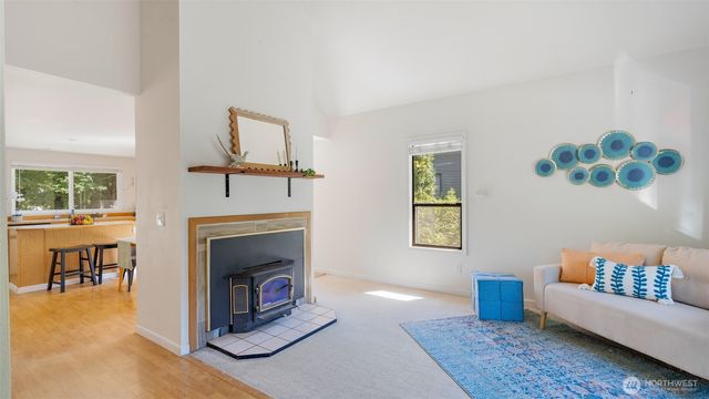 2130 NE Edwin Court, Poulsbo, WA 98370