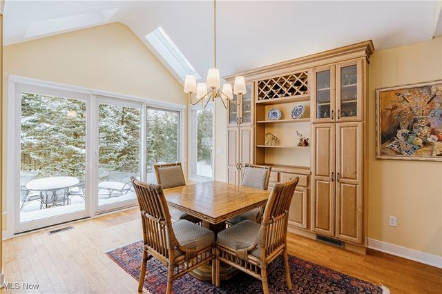 2501 Fairwood Court, Beachwood, OH 44122