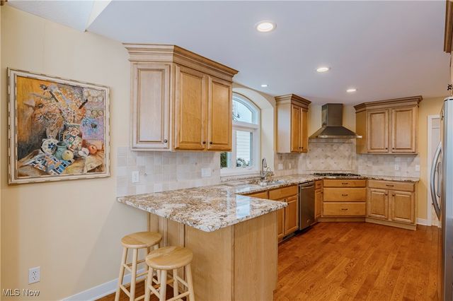 2501 Fairwood Court, Beachwood, OH 44122